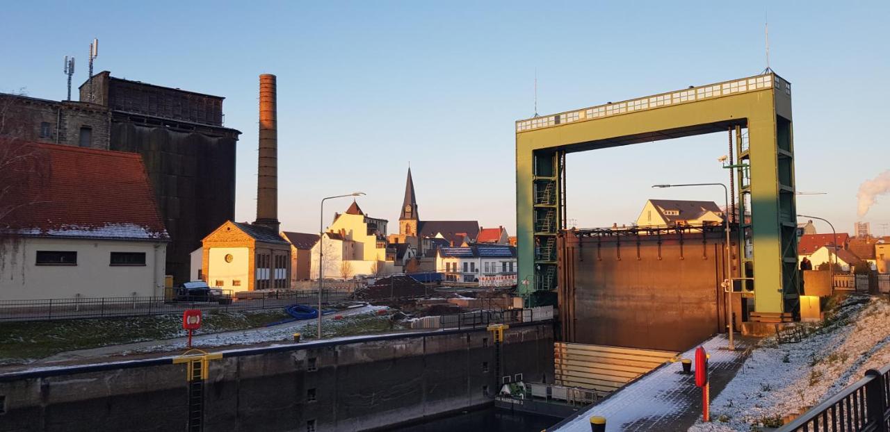 Zimmervermietung Zahn Baalberge Экстерьер фото