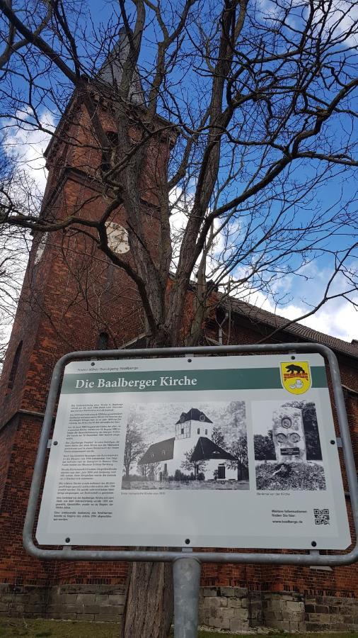 Zimmervermietung Zahn Baalberge Экстерьер фото